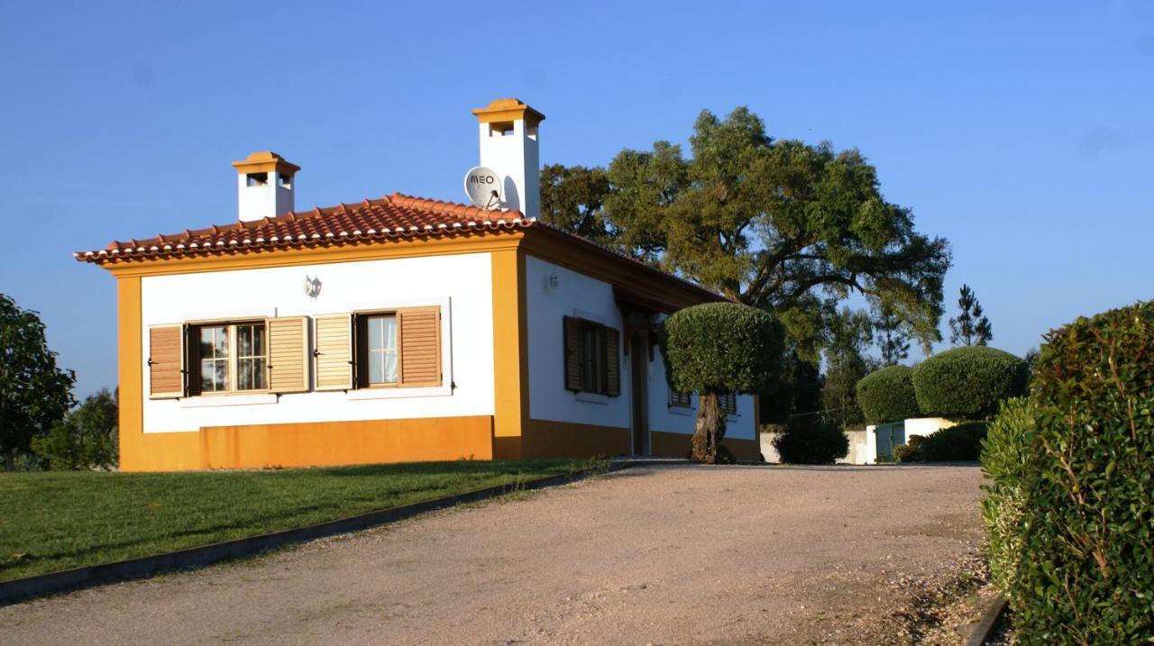 Gasthaus Casa Da Eira Em Dornes - Casa De Campo Familiar Com Piscina Exterior foto
